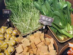 -牛YO寿喜烧·铁板烧和牛火锅自助(市府恒隆店)