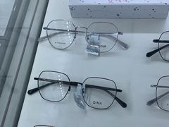 -翰佐蔡司小乐圆·依视路星趣控·暴龙眼镜折扣店