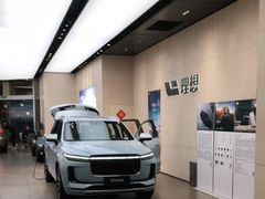 -理想汽车(世纪汇店)