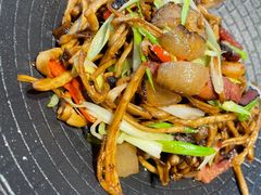 腊味干锅茶树菇-四川饭店(长白店)