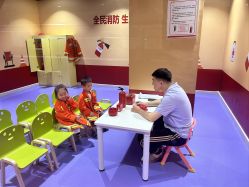 -秦皇星际小蚂蚁乐园