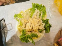 -霄汉牛三鲜湖北砂锅菜(万松园2店)