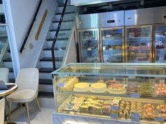 面包甜点陈列柜-麦雪尔甜品·生日蛋糕(新街口旗舰店)