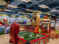 -莫莉幻想儿童乐园(武汉保利广场店)