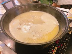 -鲜入围煮花胶鸡海鲜火锅