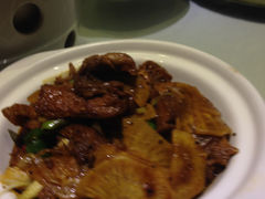 闷罐肉-食欲老院子荆芥疙瘩汤(经五路店)