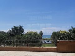 -亚龙湾喜来登·美景台大堂吧