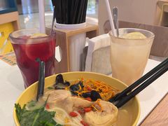 -谭仔米线(皇庭广场店)