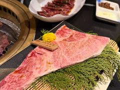 -山川小町·极番烧肉(新地假日广场店)