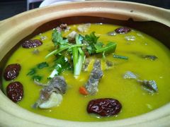 -龙巢盱眙龙虾·牛蛙·烧烤宵夜(八卦岭店)