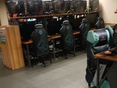 -艾尔文电竞(陈埭吾悦广场店)