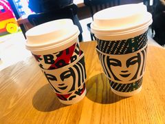 -星巴克(杭州西湖银泰1F店)