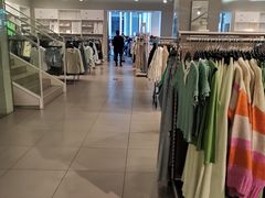 -H&M(鹏欣水游城店)