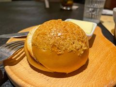 法国总统菠萝油-来龙里 精致 东南亚餐室(万象城店)