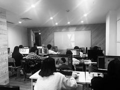 -金夫人化妆摄影职业培训学校