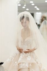 -Aros安麓笙婚纱礼服设计馆