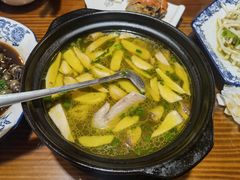 菌菇炖老母鸡汤小份-呼吸森林·生态农庄农家乐私房菜