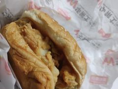 香辣鸡排堡-华莱士·全鸡汉堡(济南大明湖店)