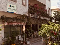 -彳亍咖啡·这里(水湾路店)