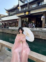 -一揽芳华汉服旗袍体验馆(拙政园店)