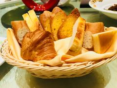 -山明水秀大饭店