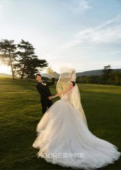 -雪中彩影婚纱摄影·微光艺术中心