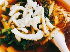 酸菜目鱼面-潘国仙耳光馄饨(黄家阙路店)