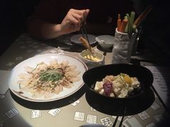 -穹六人间 people 6(岳阳路店)