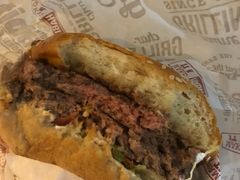 -The Habit Burger Grill 哈比特汉堡(爱琴海店)