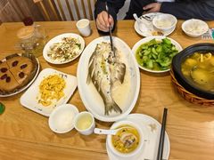 -品鲜村农家菜·阳澄湖大闸蟹(总店)