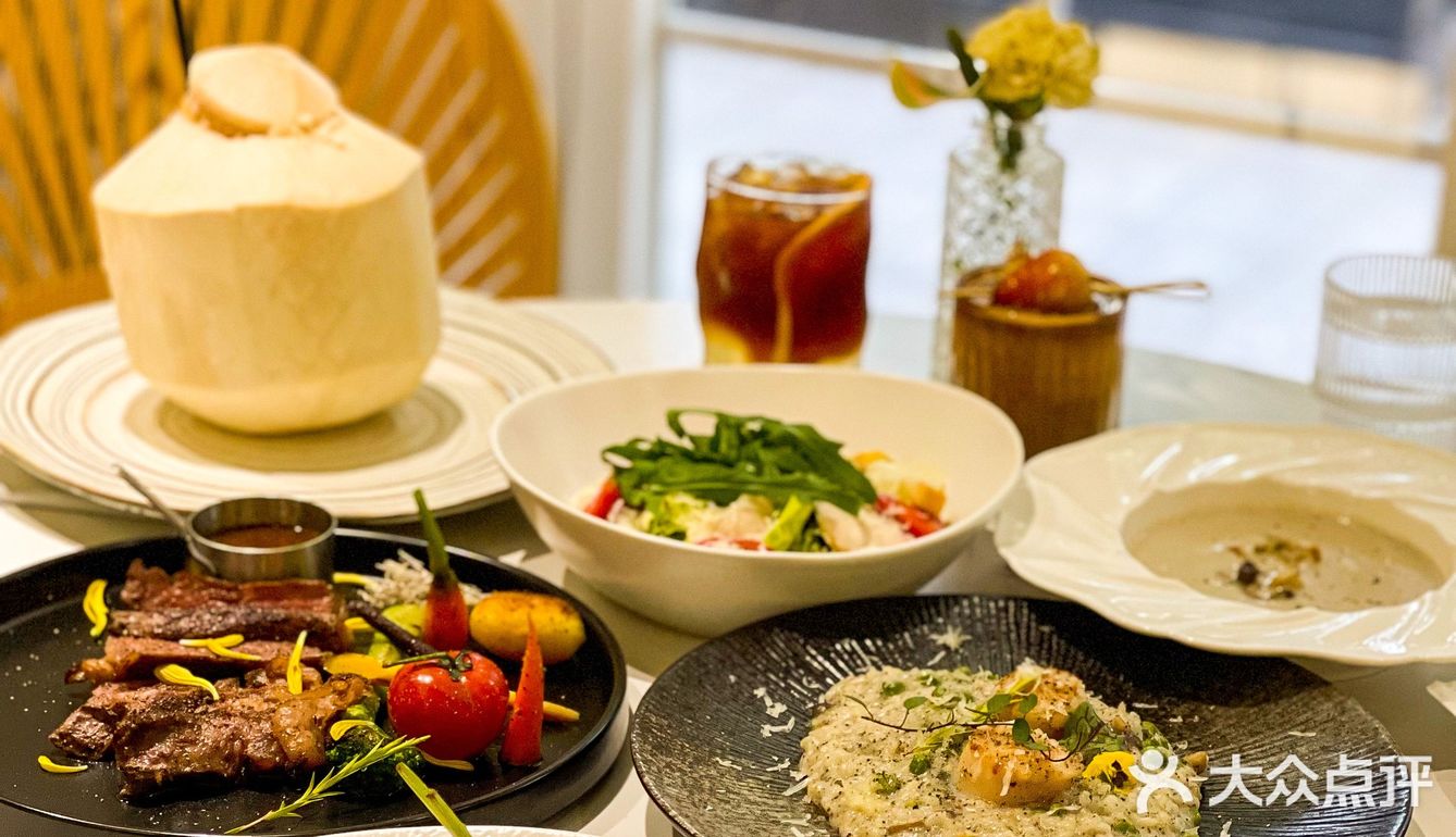 杭州凤凰山景区可以撸猫的咖啡馆超赞