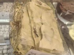 -VENCHI 闻绮(上海佛罗伦萨小镇店)