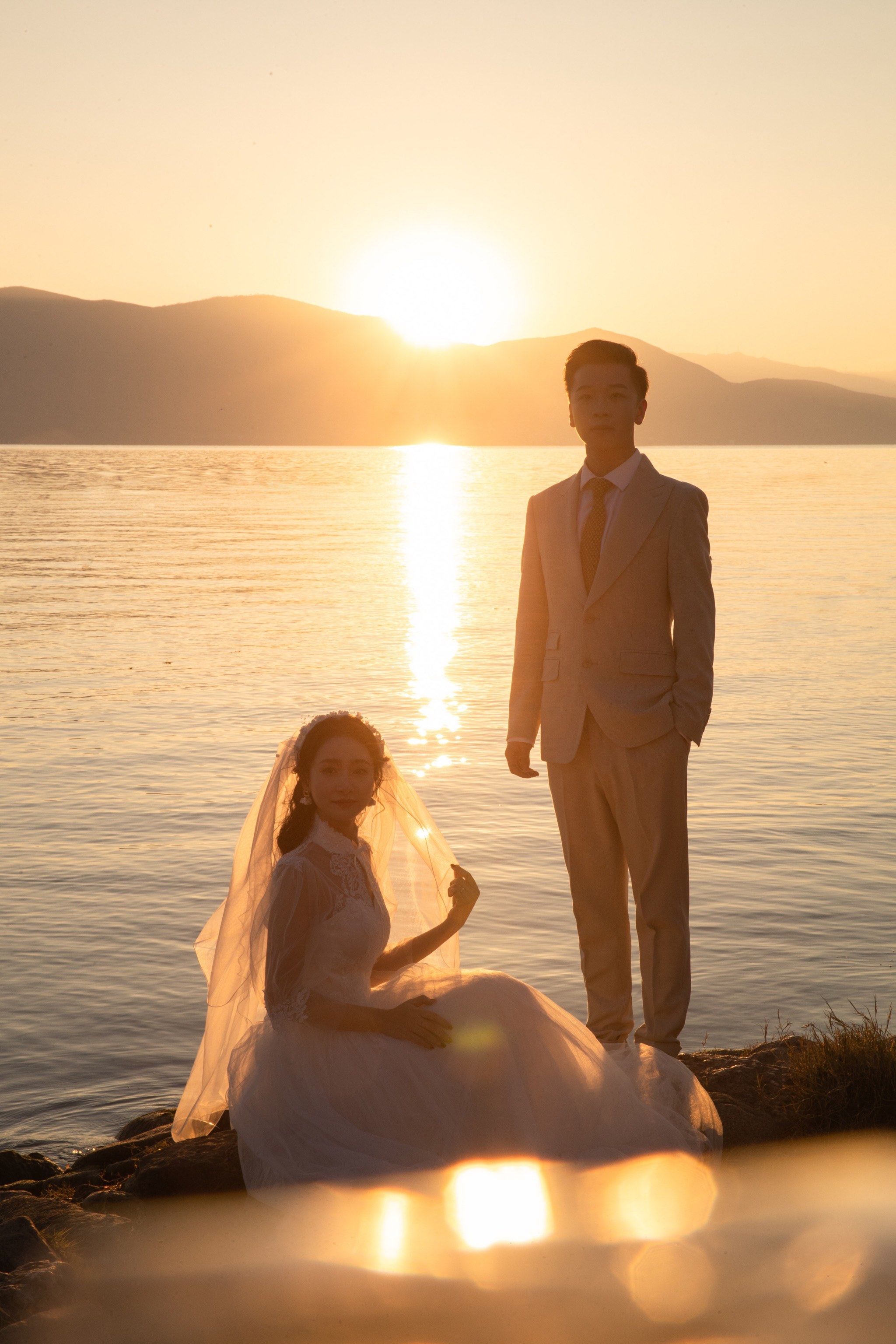 大理 洱海 日出刹那婚纱照 白纱写真