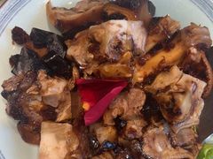 -海派美食·家宴海鲜青岛菜·石锅鲽鱼头(东方城店)