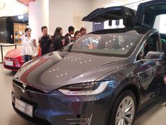 -TESLA 特斯拉(广州天环广场体验店)