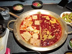 -九鼎轩脆毛肚火锅(南京东路店)