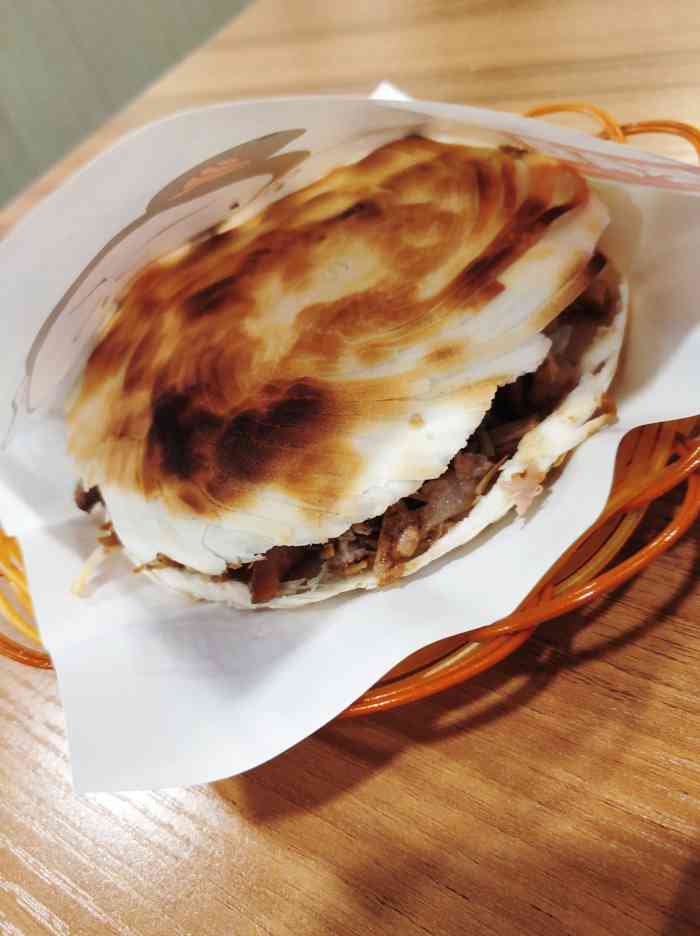 陕食尚老潼关肉夹馍-"这家刚开业的时候就来吃过 肉夹馍肉给的挺.