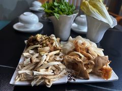 -野菌皇海景野生菌火锅(滨海大道店)