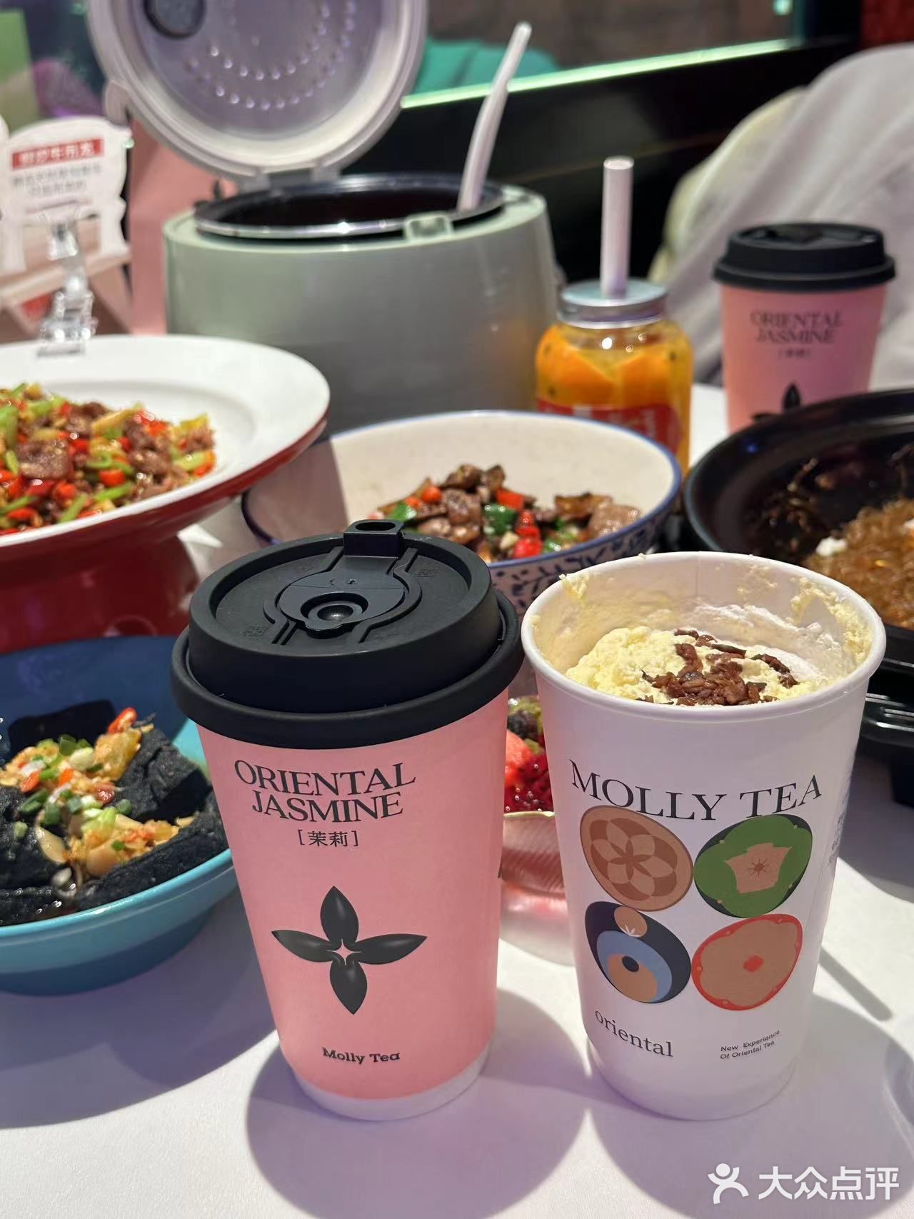 郑州终于也有茉莉奶白了 包装绝美啊啊啊