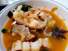 -老刘生态大鱼坊铁锅炖鱼(赛马场店)