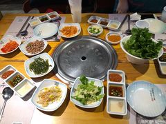 -唯成•韩国炭火烤肉 유성고기