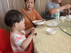 -鹏城人家海鲜酒家·23年老字号(较场尾店)