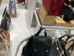 -唯品会(北京国瑞城店)