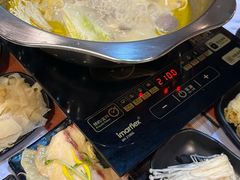 -鲜入围煮花胶鸡海鲜火锅