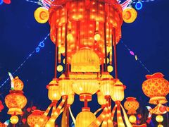 -淄博花灯齐彩城