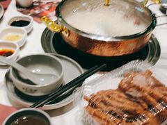 -洪氏嗨捞·广东猪肚鸡·椰子鸡火锅(西咸万象城店)