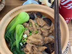 -煲仔皇腊味煲仔饭(经四万达店)