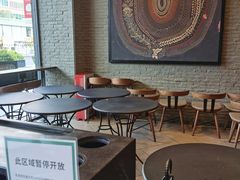 大堂-星巴克(广州番禺钻汇广场分店)