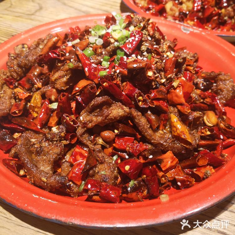 感觉东营的川菜馆都一个模式，很神奇！