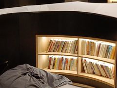 -涨巢·潮玩水疗局